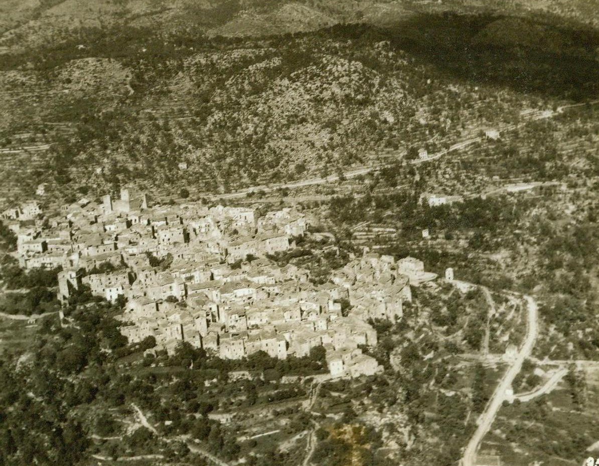 French Troops Take Town, 5/25/1944. Italy - Ausonia, ridged on all sides by treacherous mountains, was captured recently by French troops after bitter fighting in the area. With the opening of the new blow from the Anzio Beachhead, the Allies are now set for the final battle for Rome. Credit: ACME photo by Charles Seawood, War Pool Correspondent;