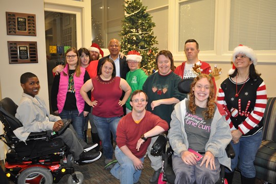 Adult Branch Out Program Celebrates Holidays)